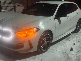 2022 BMW 1 серии 118i III (F40), белый, 2150000 рублей, вид 2