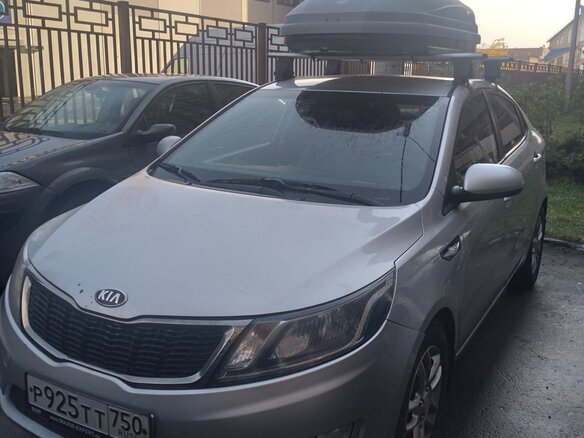 2014 Kia Rio 5-speed III, серый, 750000 рублей