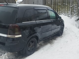 2010 Opel Zafira B Рестайлинг, чёрный, 800000 рублей, вид 2