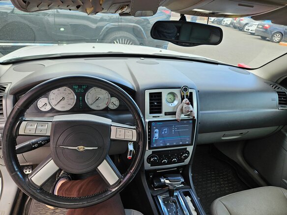 2005 Chrysler 300C I, белый, 950000 рублей - вид 8