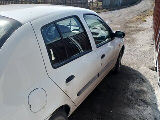 2003 Renault Symbol I Рестайлинг, белый, 340000 рублей, вид 3