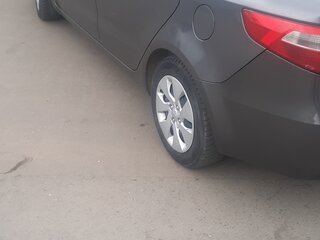 2014 Kia Rio 6-speed III, серый, 660000 рублей, вид 5