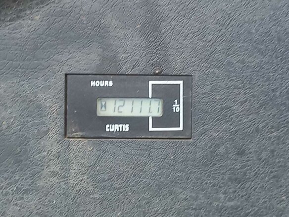 2012 Hyundai R220LC, жёлтый - вид 4