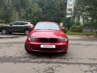 2011 BMW 1 серии 116i I (E81/E82/E87/E88) Рестайлинг, красный, 950000 рублей, вид 3