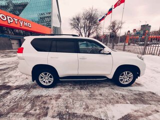 2012 Toyota Land Cruiser Prado 150 Series, белый, 2900000 рублей, вид 4