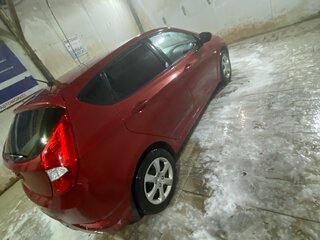 2012 Hyundai Solaris I, красный, 550000 рублей, вид 4