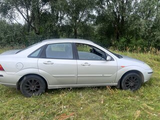 2005 Ford Focus I Рестайлинг, серебристый, 270000 рублей, вид 4