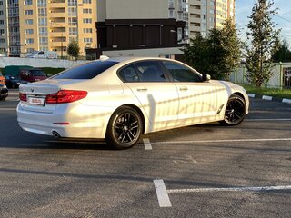 2017 BMW 5 серии 520d VII (G30/G31/G38), белый, 2390000 рублей, вид 3