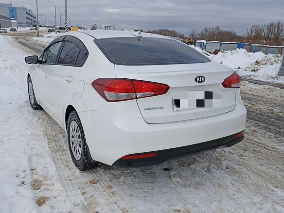 2019 Kia Cerato III Рестайлинг (Classic), белый, 1650000 рублей - вид 12