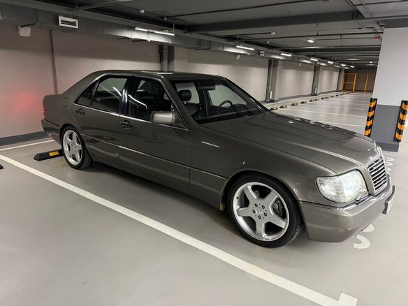 1992 Mercedes-Benz S-Класс 400 III (W140), серый, 3470000 рублей