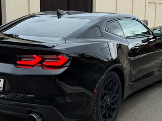 2021 Chevrolet Camaro VI Рестайлинг, чёрный, 3450000 рублей, вид 4