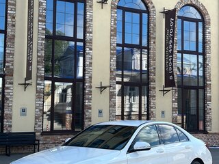 2015 Mercedes-Benz C-Класс 180 IV (W205), белый, 2700000 рублей, вид 2