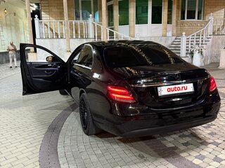 2018 Mercedes-Benz E-Класс 200 V (W213, S213, C238), чёрный, 2200000 рублей, вид 4