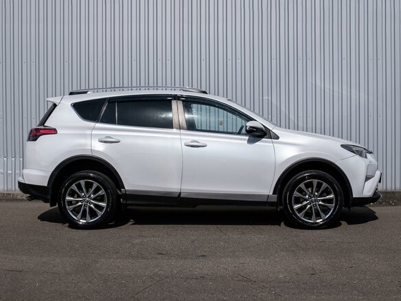2019 Toyota RAV4 IV (XA40) Рестайлинг, белый, 2225000 рублей - вид 4