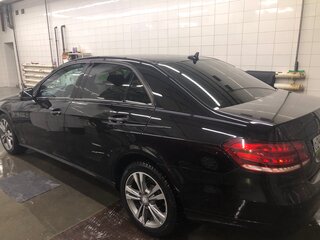2014 Mercedes-Benz E-Класс 200 IV (W212, S212, C207) Рестайлинг, чёрный, 1530000 рублей, вид 3