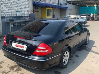2002 Mercedes-Benz E-Класс 240 III (W211, S211), чёрный, 900000 рублей, вид 5