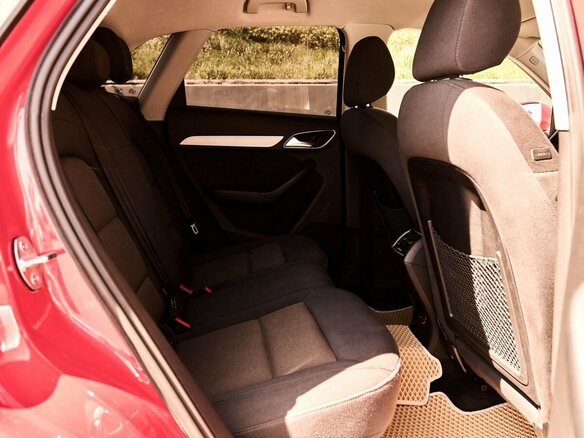 2014 Audi Q3 I (8U), красный - вид 6