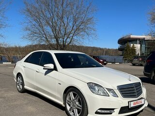 2011 Mercedes-Benz E-Класс 200 7G-Tronic IV (W212, S212, C207), белый, 2500000 рублей, вид 4