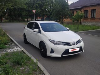 2014 Toyota Auris II, белый, 950000 рублей, вид 2
