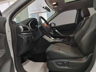 2022 Mitsubishi Eclipse Cross I, белый, 1750000 рублей, вид 5