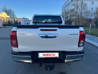 2018 Toyota Hilux VIII, белый, 4000000 рублей, вид 5