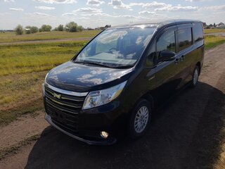 2015 Toyota Noah III (R80), чёрный, 1800000 рублей, вид 2