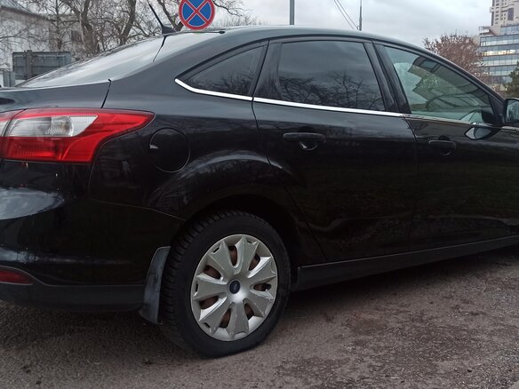 2012 Ford Focus III, чёрный, 645000 рублей - вид 3