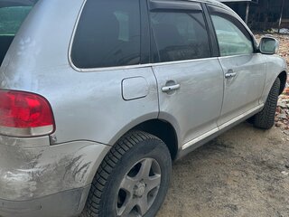 2004 Volkswagen Touareg I, серебристый, 820000 рублей, вид 3