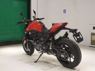 2024 Ducati Monster 937, красный, 1300000 рублей, вид 4