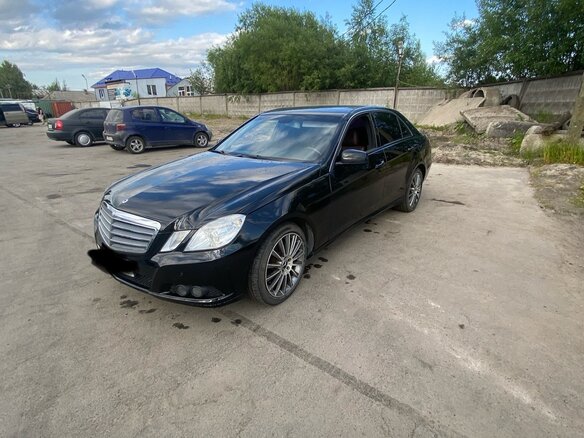2009 Mercedes-Benz E-Класс 220 5G-Tronic IV (W212, S212, C207), чёрный, 1150000 рублей - вид 2