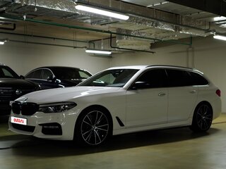 2018 BMW 5 серии 530d xDrive VII (G30/G31/G38), белый, 4190000 рублей, вид 2