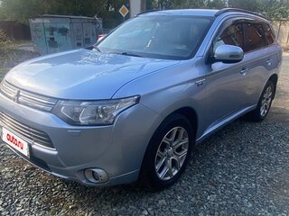 2014 Mitsubishi Outlander PHEV III, голубой, 1777777 рублей, вид 2