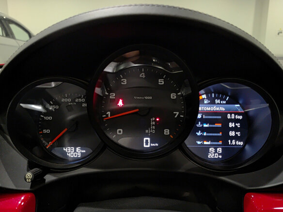 2017 Porsche Boxster IV 718 (982), красный - вид 12