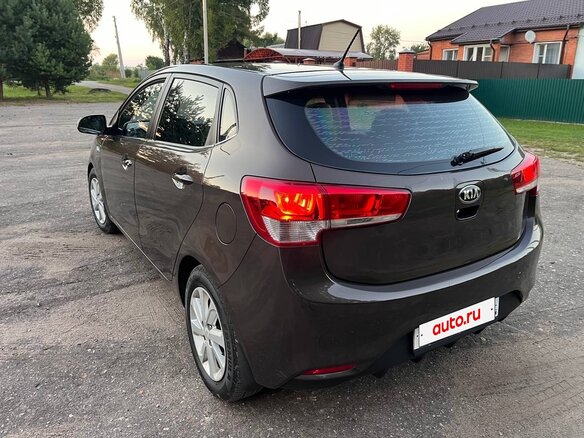 2015 Kia Rio III Рестайлинг, коричневый, 630000 рублей - вид 8