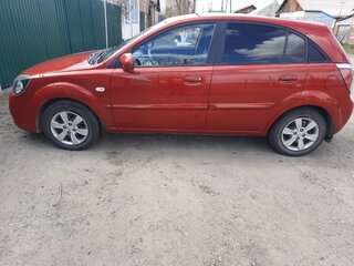 2010 Kia Rio II Рестайлинг, красный, 649999 рублей, вид 3