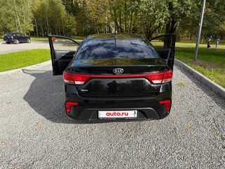 2019 Kia Rio IV, чёрный, 1250000 рублей, вид 5