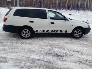 1999 Toyota Caldina I Рестайлинг, белый, 380000 рублей, вид 2