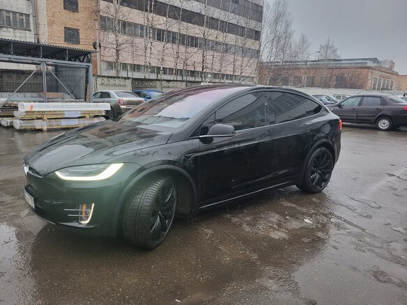 2018 Tesla Model X 75D I, чёрный, 4250000 рублей