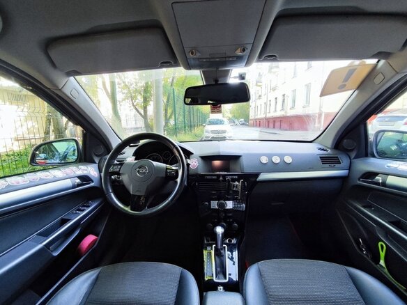 2010 Opel Astra H Рестайлинг, красный, 649999 рублей - вид 10