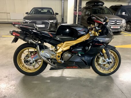 2006 Aprilia RSV1000 R, чёрный, 750000 рублей, вид 3