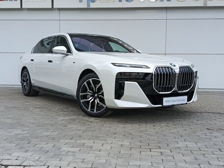 BMW 7 серии VII (G70)