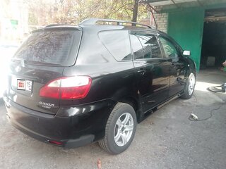 2005 Toyota Avensis Verso I Рестайлинг, чёрный, 900000 рублей, вид 3
