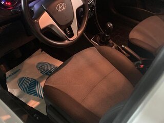 2012 Hyundai Solaris I, белый, 690000 рублей, вид 4