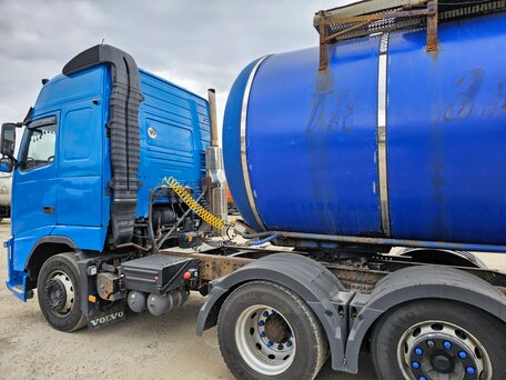 2010 Volvo FH, синий, 2500000 рублей, вид 5