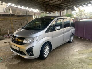 2018 Honda Stepwgn Spada V Рестайлинг, серебристый, 1999999 рублей, вид 1
