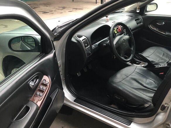2001 Nissan Maxima V (A33), серебристый, 450000 рублей