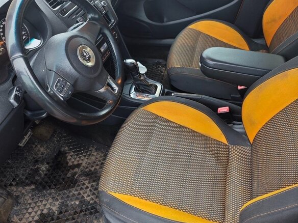 2012 Volkswagen Polo Cross V, оранжевый, 960000 рублей - вид 7