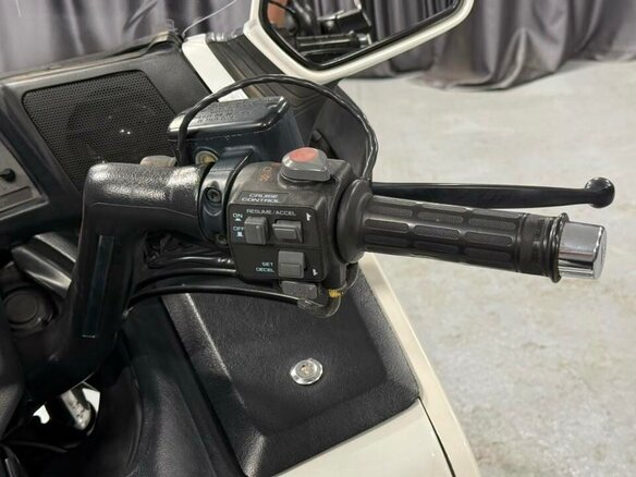 1998 Honda GL 1500 Gold Wing, белый, 700000 рублей - вид 26