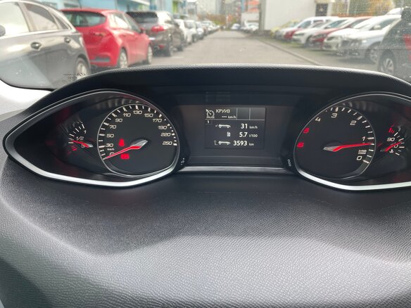 2018 Peugeot 308 II Рестайлинг, синий, 1400000 рублей - вид 7