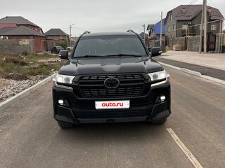 2018 Toyota Land Cruiser 200 Series Рестайлинг 2, чёрный, 6350000 рублей, вид 1